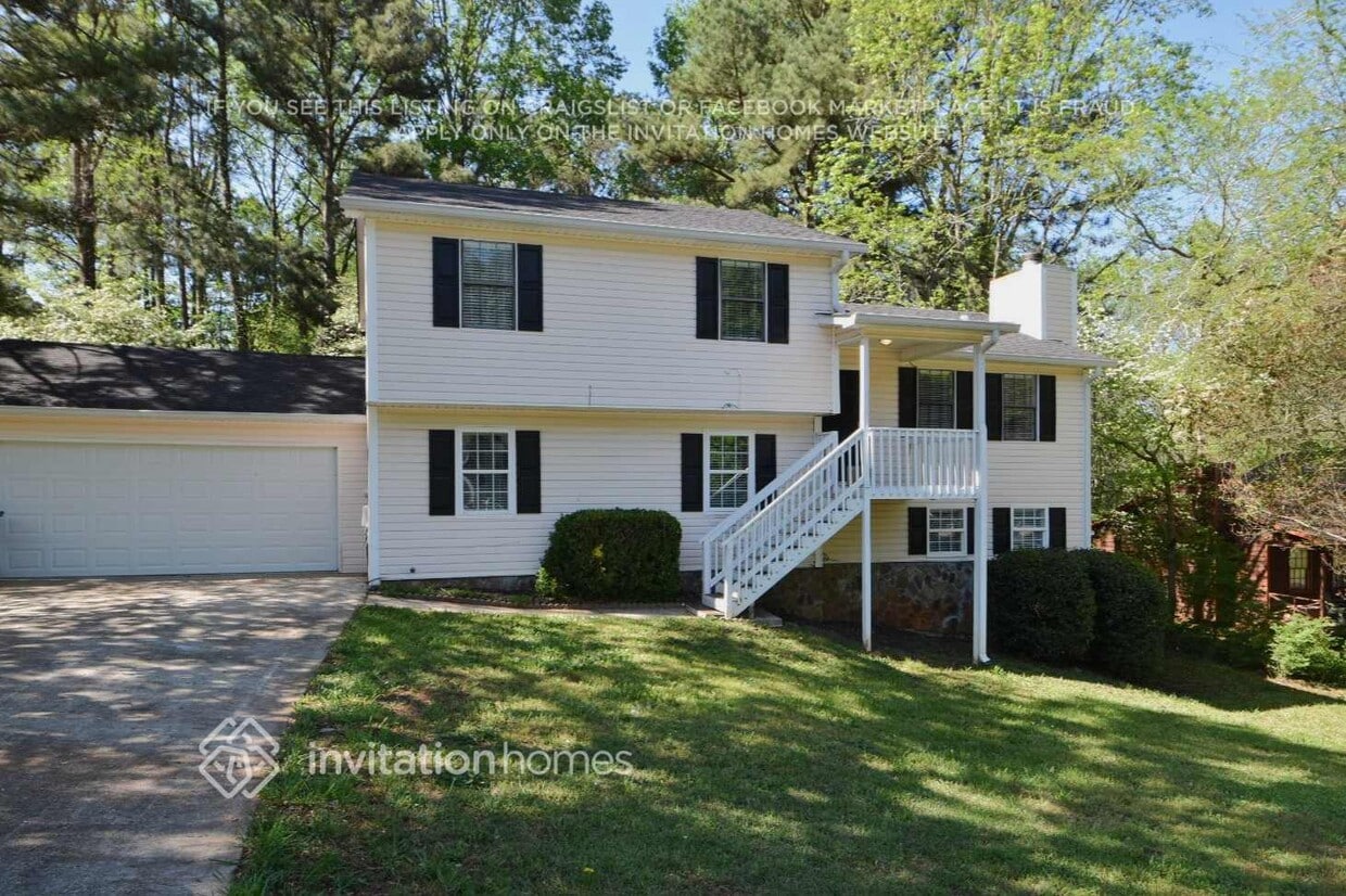 Primary Photo - 373 Rustic Ridge Cir