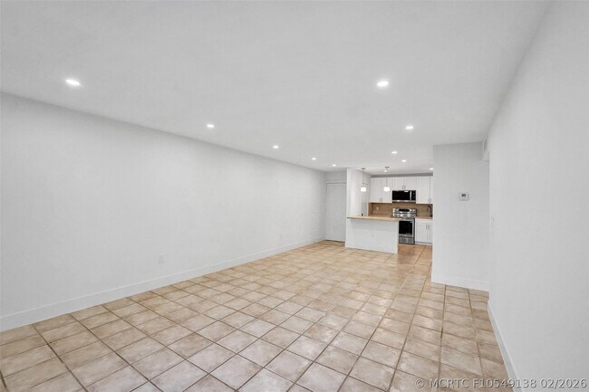 Foto del edificio - 4040 N Hills Dr