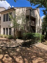 Building Photo - 3809 Spicewood Springs Rd