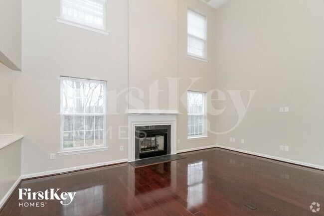 Building Photo - 4015 Velinda Dr