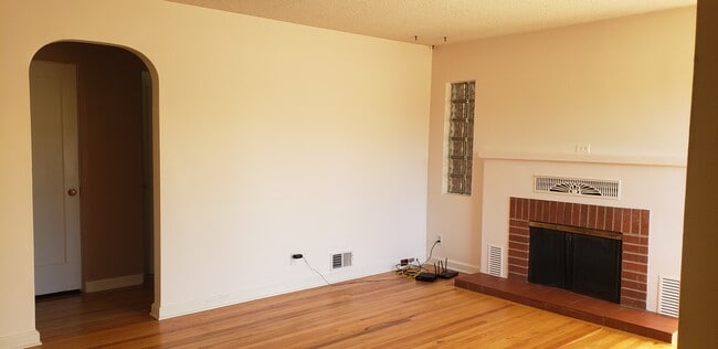 Foto del edificio - 901 Country Club Ave