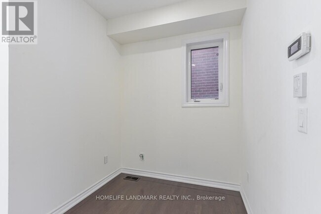 Building Photo - 118 Livante Ct