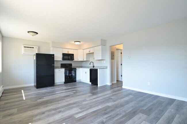 Interior Photo - 2741 Virginia - CRE