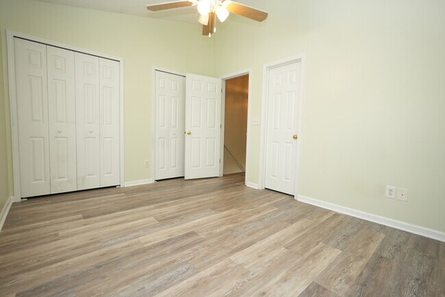 Foto del edificio - A charming house w/ 2 beds and 2 bath
