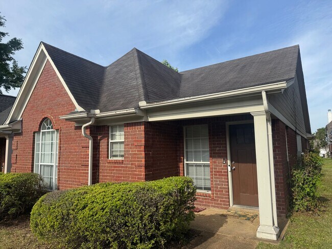 Foto del edificio - 615 W Ashley Glen Cir