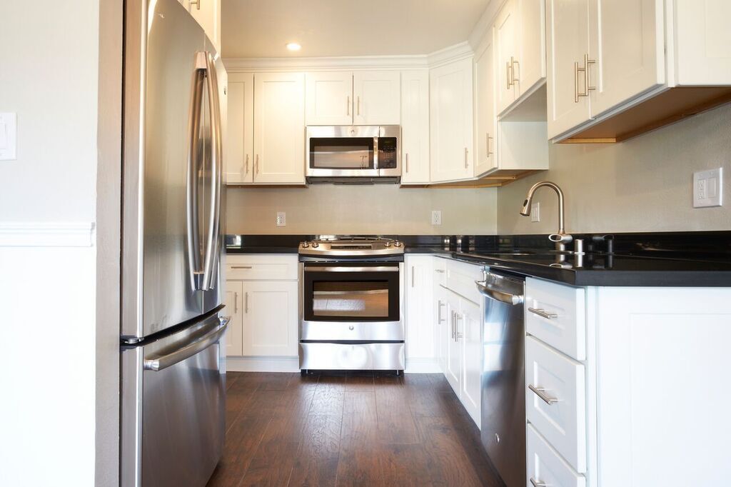 Foto principal - 920 Sir Francis Drake Blvd