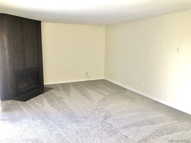 Building Photo - 3219 Midway Dr