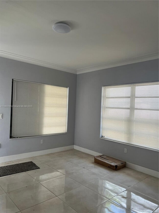 Foto del edificio - 1444 NW 38th St