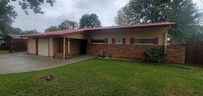 Foto del edificio - 419 Willow Ln