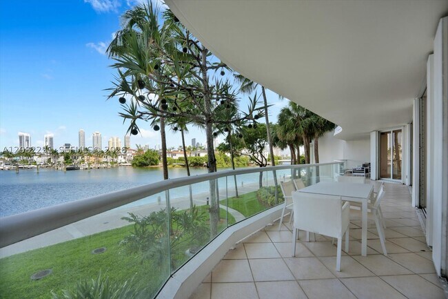 Building Photo - 7000 Island Blvd
