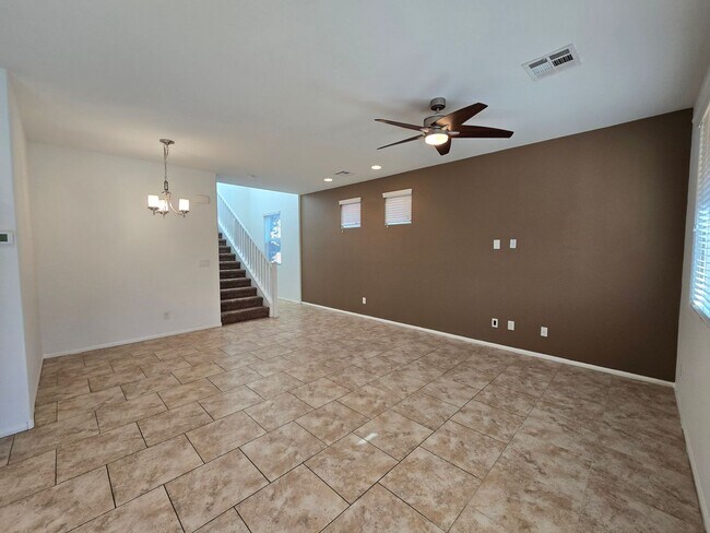 Foto del edificio - 3 BEDROOM, 2 1/2 BATHROOM, 2 STORY HOME in NW Las Vegas!!!