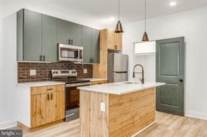 Building Photo - 2348 N Park Ave