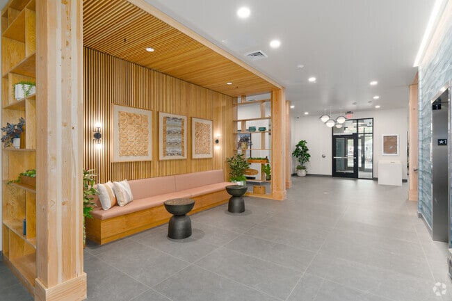 Lobby Photo - Parkside Heights