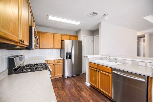 Foto del edificio - 1806 Oakmont Ln