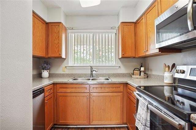 Building Photo - 1244 Harbor Dr