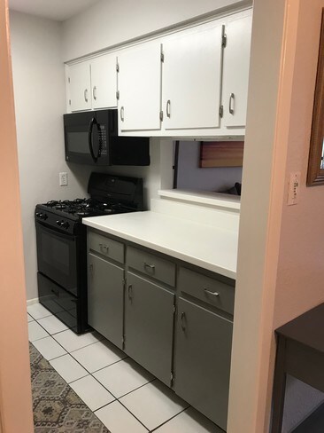 Foto del edificio - 2425 Ashdale Dr