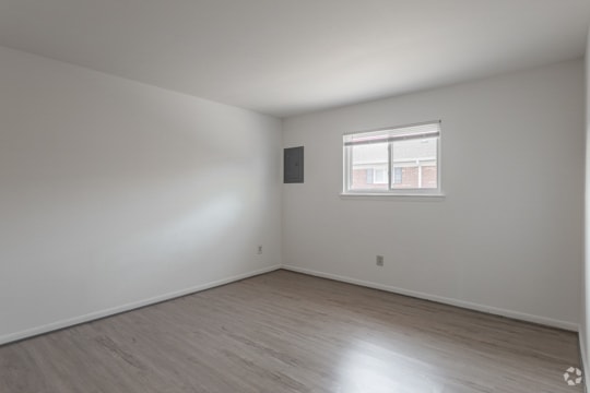 2BR.1.5BA,- 807SF - Carson Square Apartments