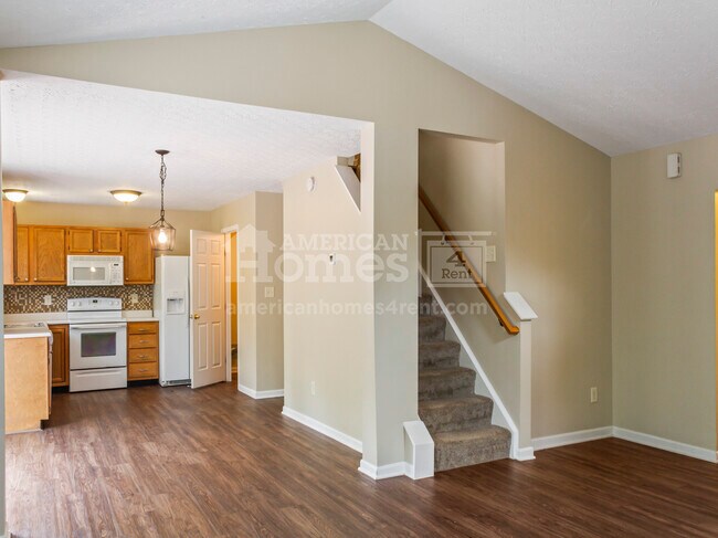 Foto del edificio - 37 Wooded Ridge Drive