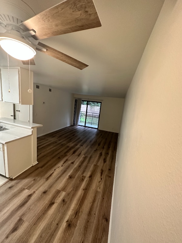 Foto del edificio - 7040 Haskell Ave