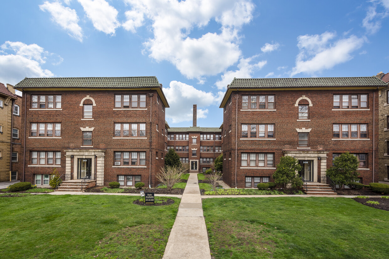 Primary Photo - Overlook Manor