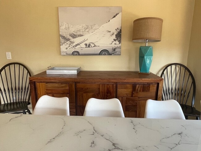 Building Photo - 230 Nottingham Rd