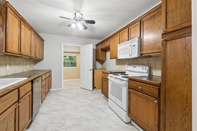 Building Photo - 2109 NW 31st St