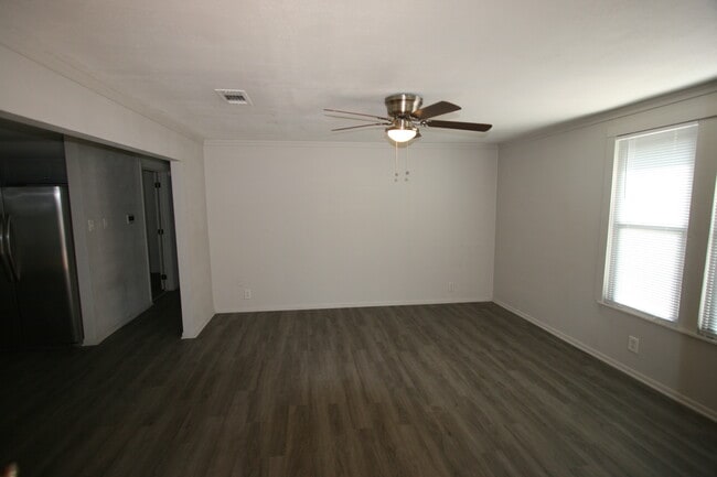 Living Room - 2211 Bridge St