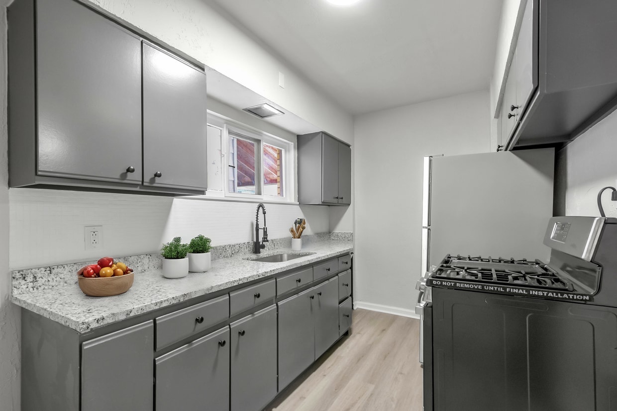 Primary Photo - Renovated 3 bedroom home available NOW!