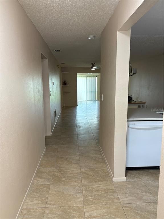 Foto del edificio - 13250 Ridge Rd