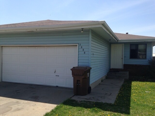 Foto principal - 4 Bedroom 2 Bathroom Duplex