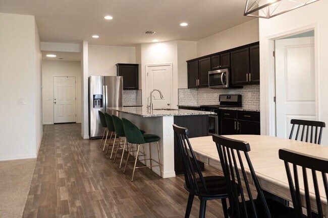 Building Photo - 4590 W Foldwing Dr