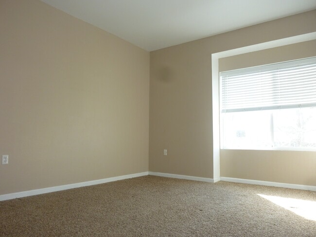 Building Photo - 4545 Wheaton Dr