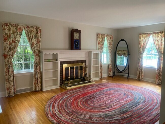 Foto del edificio - Charming 3 Bedroom 1.5 bath home for rent ...