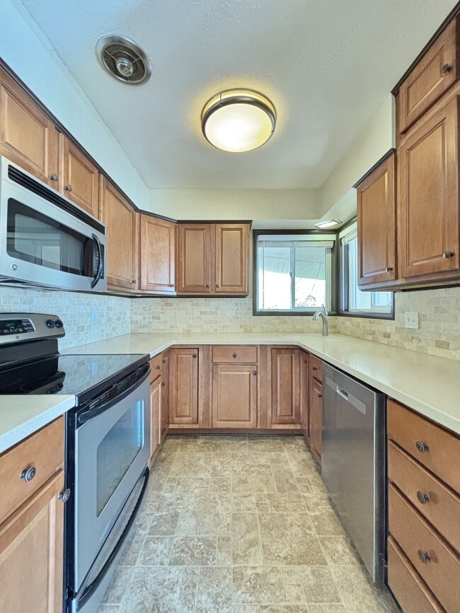 Building Photo - 6917 W Randolph Dr