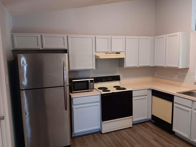 Foto del edificio - 606 Regency Way