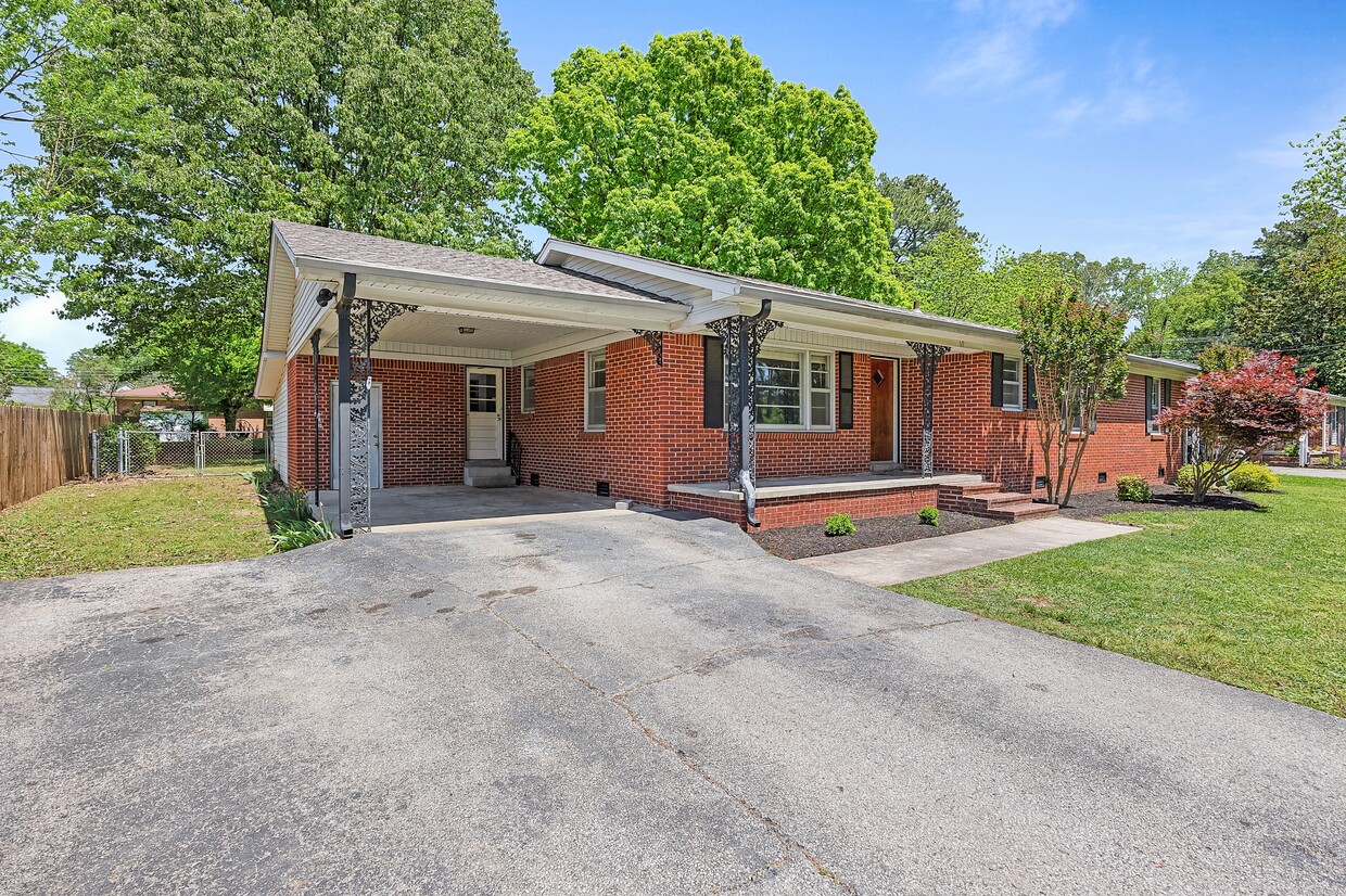 Primary Photo - 69 Ridgeview Dr