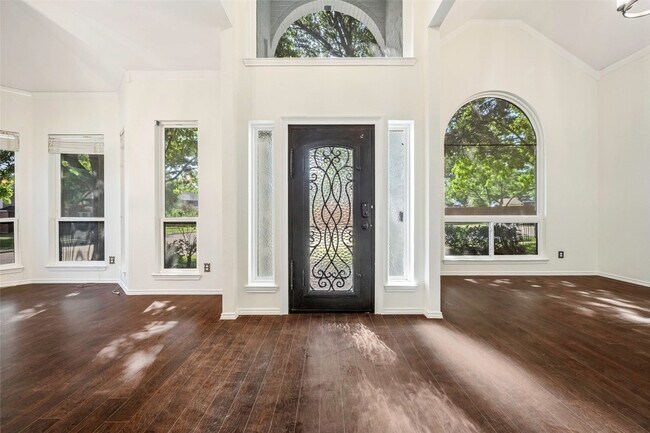 Foto del edificio - 7517 Waterwood Dr