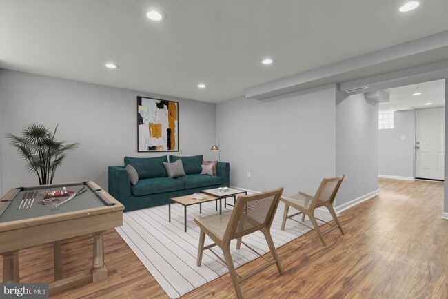 Building Photo - 5932 Northwood Dr