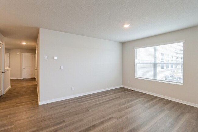 Building Photo - FULLY FINISHED BASEMENT!! 4 Bed, 3 Bath Home in Waukee