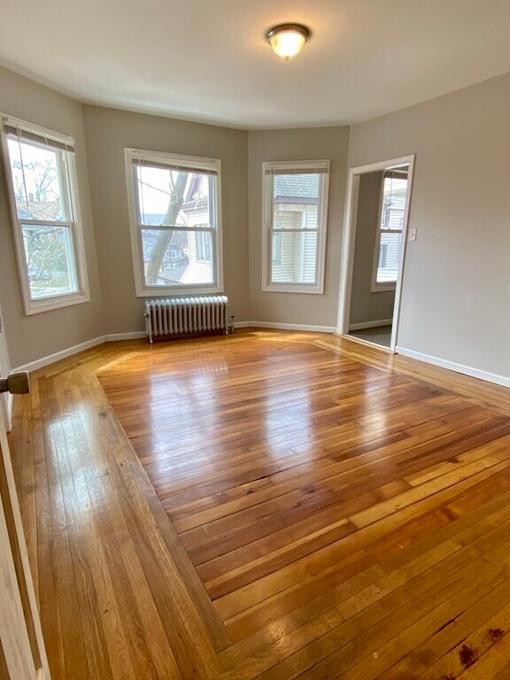 Primary Photo - 729 Belmont Ave