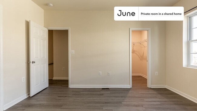 Foto del edificio - Room in Shared 4 bed/3.5 bath home