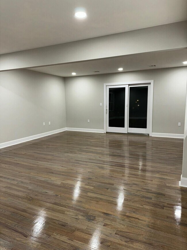 Building Photo - 345 Rosehill Pl