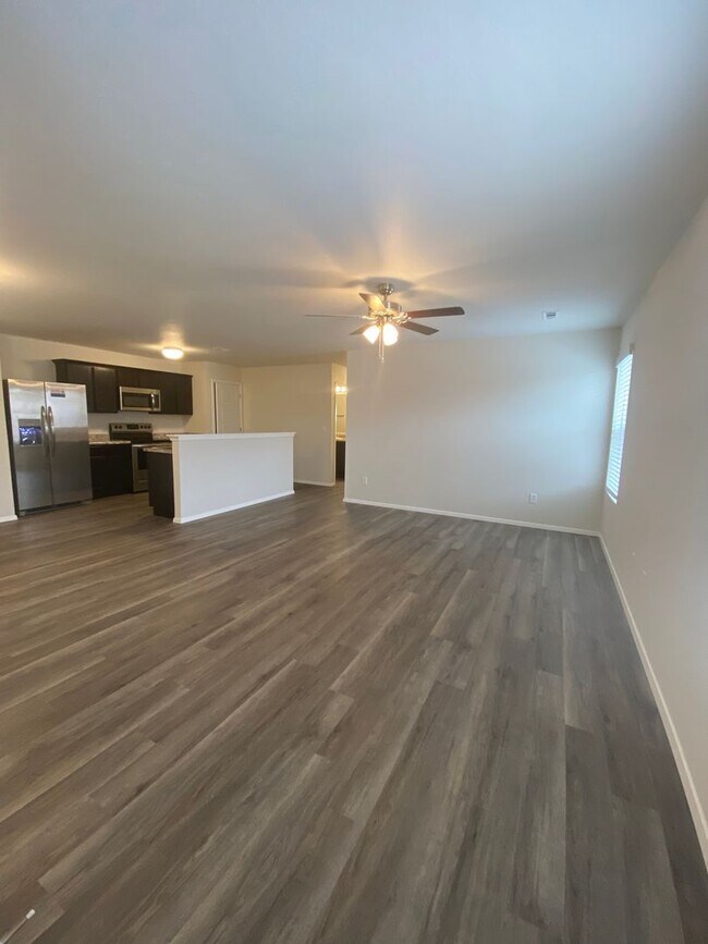 Building Photo - *Half Off First Month's Rent!* Three Bedroom | Two Bathroom Duplex in Lawlis Ranch