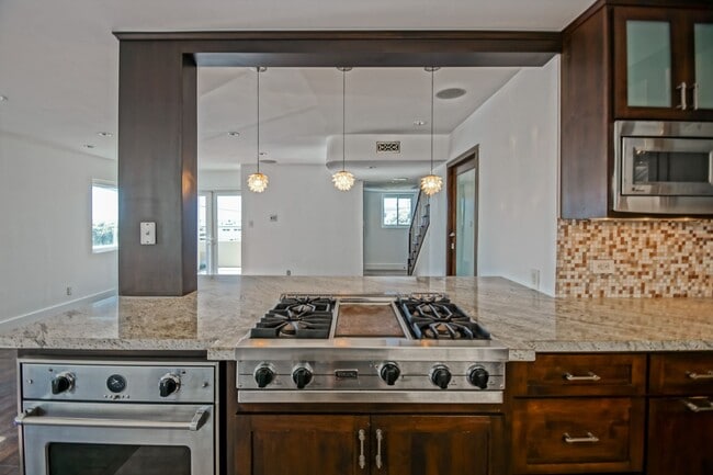 Building Photo - BEAUTIFULLY REMODELED & BRIGHT 2-STORY APARTMENT W/ OCEAN & PIER VIEWS, BALCONY & 2-CAR PARKING I...