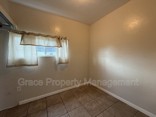 Foto del edificio - 4677 Grant St