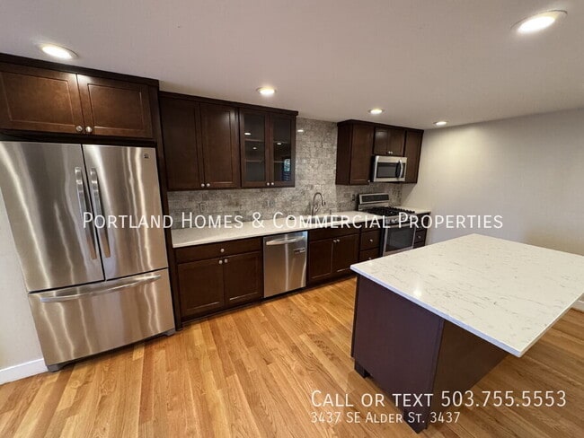 Foto del edificio - 3437 SE Alder St