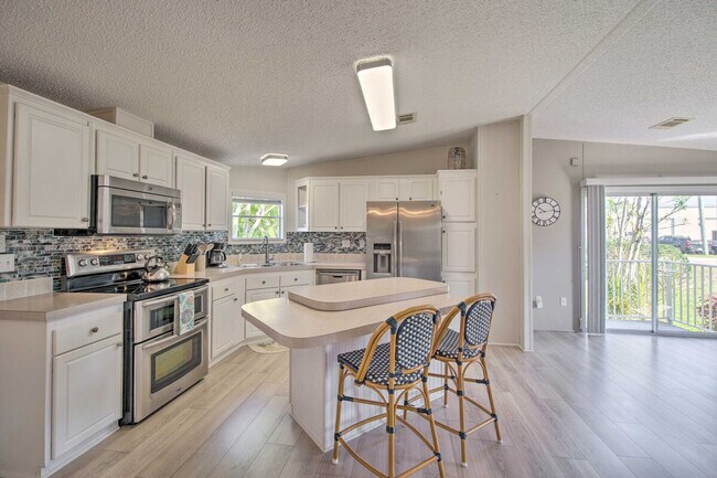 Foto del edificio - 9896 61st Terrace