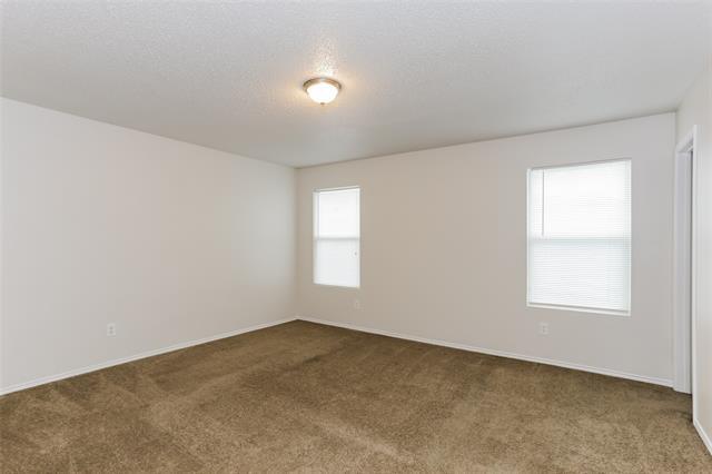Foto del edificio - 6816 Meadow Way Ln