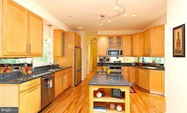 Foto del edificio - 713 Bonnie Meadow Ln