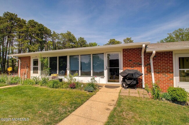 Building Photo - 888B Inverness Ct